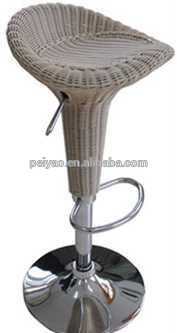 WorkWell modern design ratten metal bar stool